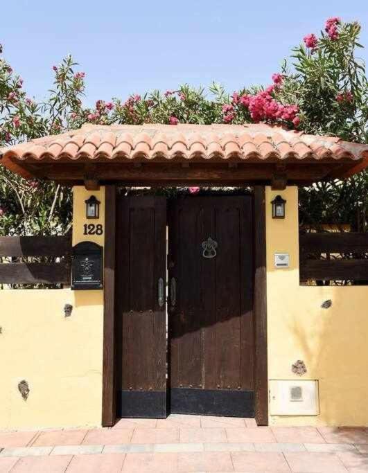 Aurora Mari Villa Your Dream Steps From The Ocean Shore Caleta De Fuste Esterno foto